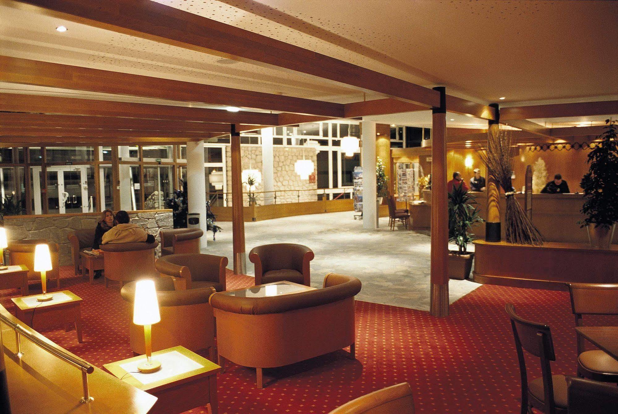 Отель Belambra Clubs Les Menuires - Neige Et Ciel Сен-Мартен-де-Бельвиль Экстерьер фото